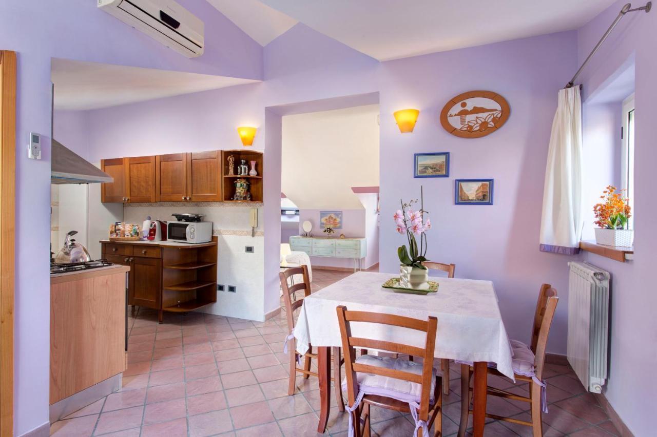 Tetto Fiorito Apartment Castellammare di Stabia Bagian luar foto