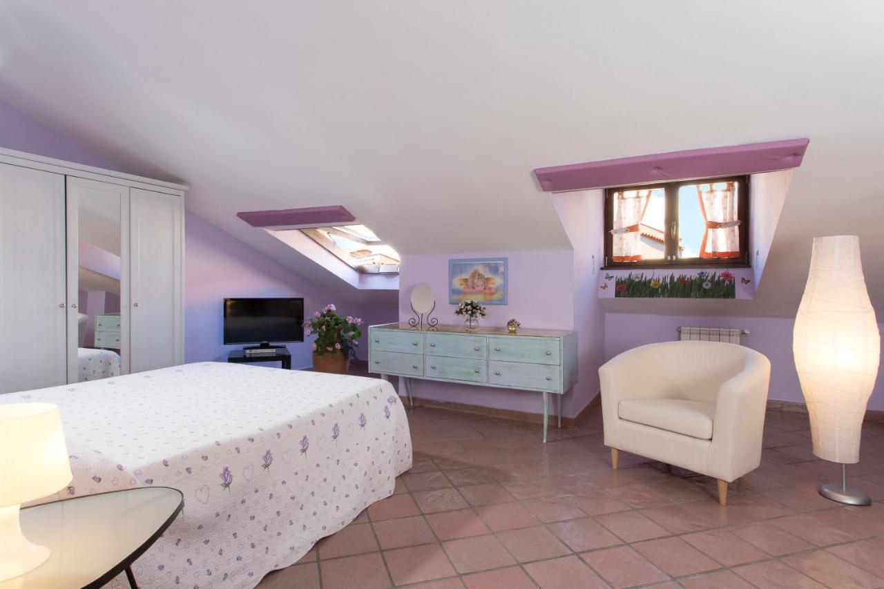 Tetto Fiorito Apartment Castellammare di Stabia Bagian luar foto