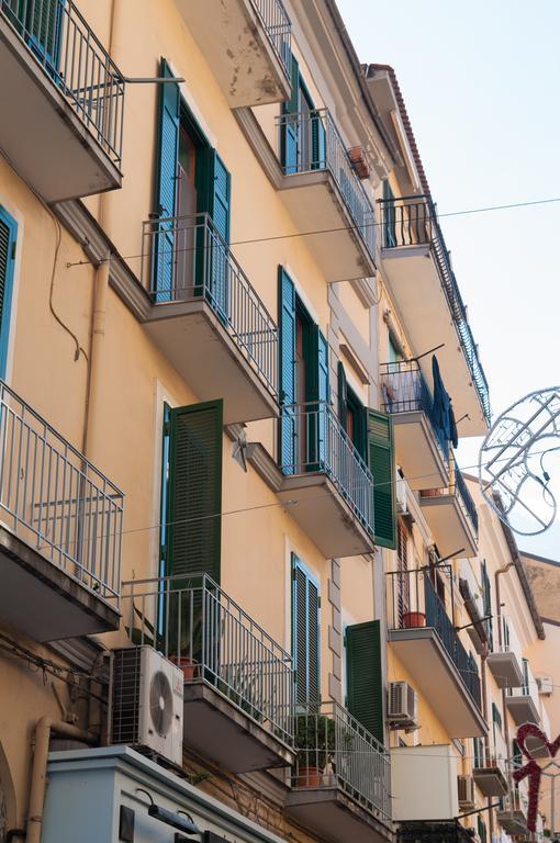 Tetto Fiorito Apartment Castellammare di Stabia Bagian luar foto